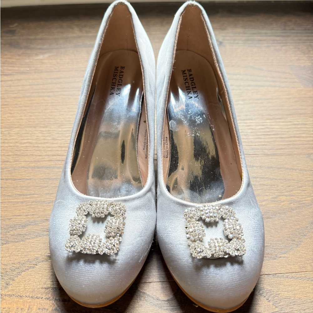 Badgley Mischka White Dress Shoes with Rhinestone Detail